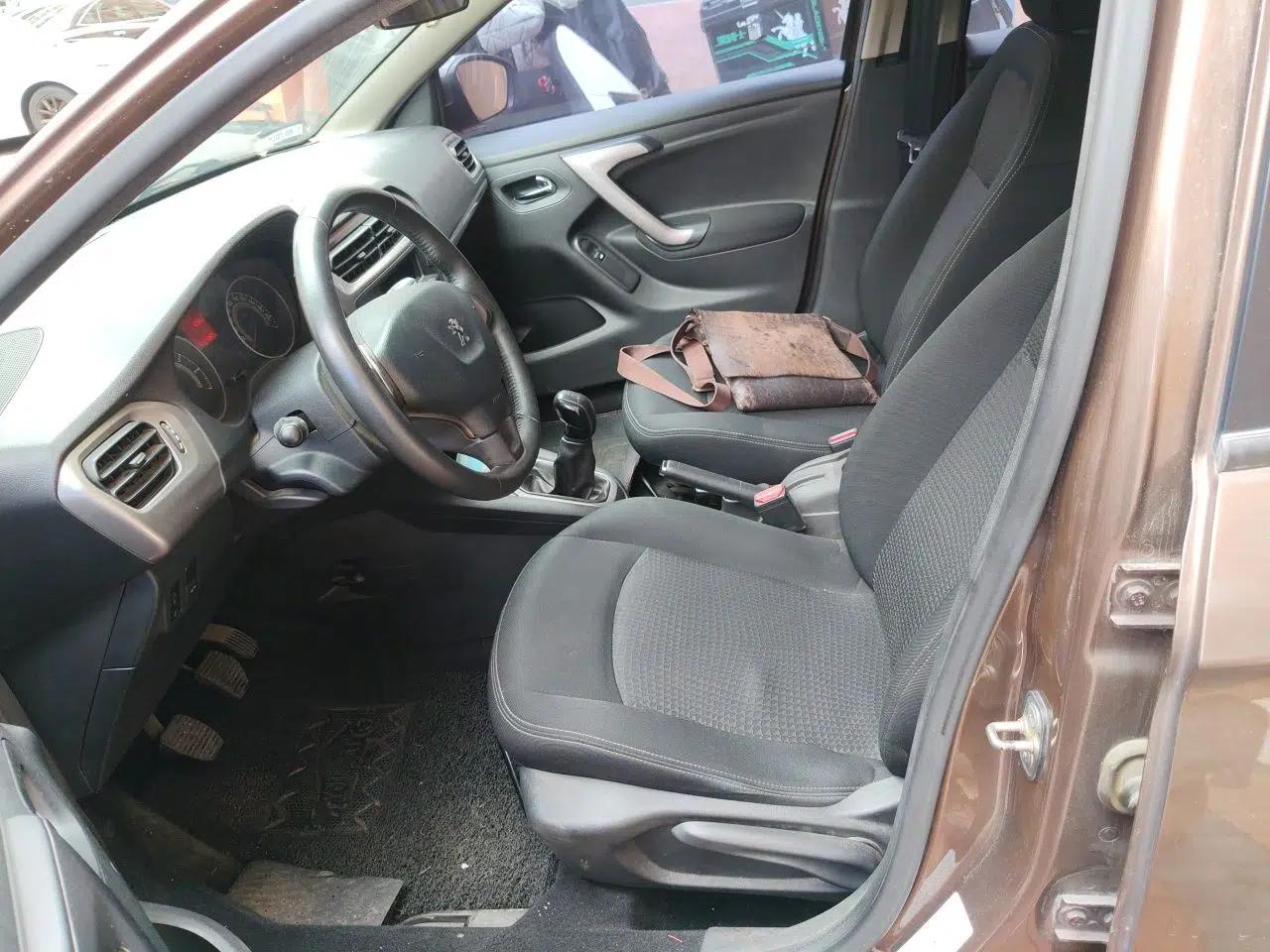 Peugeot 301 2014 1.6L Manual Luxury Edition — миниатюра 15