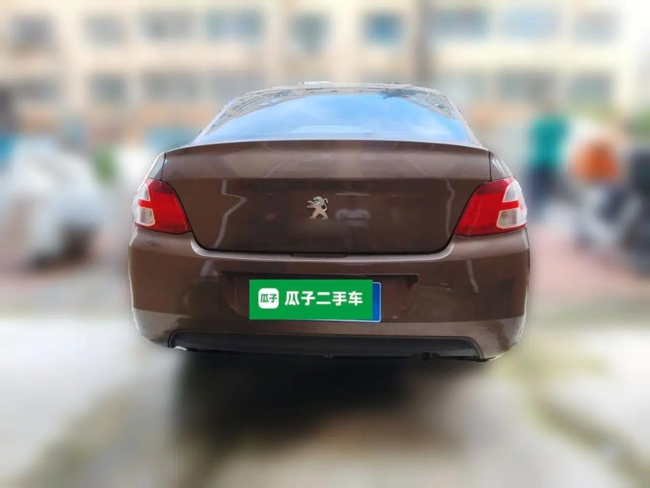 Peugeot 301 2014 1.6L Manual Luxury Edition — миниатюра 5