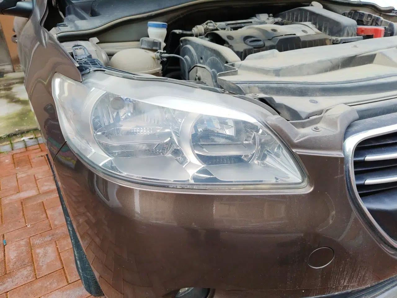 Peugeot 301 2014 1.6L Manual Luxury Edition — миниатюра 7