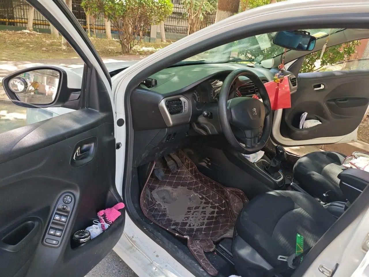 Peugeot 301 2016 1.6L Manual Comfort Edition — миниатюра 16
