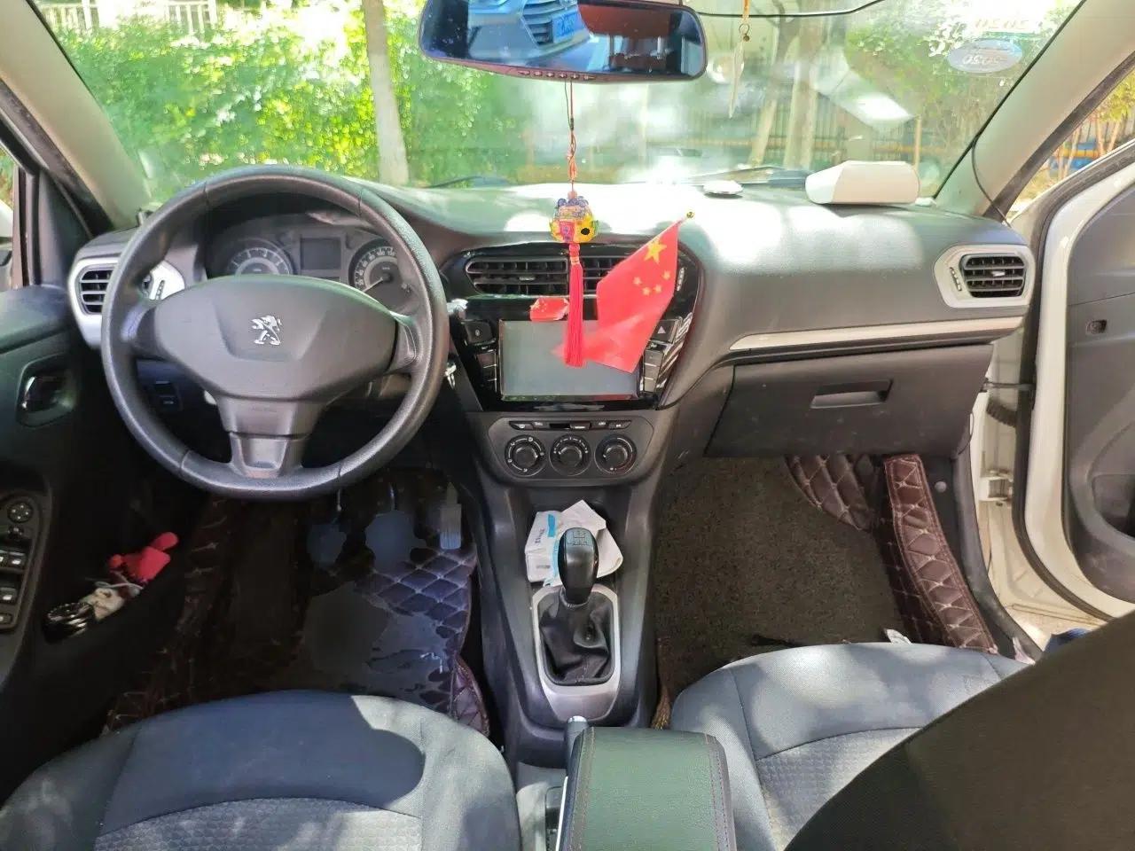 Peugeot 301 2016 1.6L Manual Comfort Edition — миниатюра 9