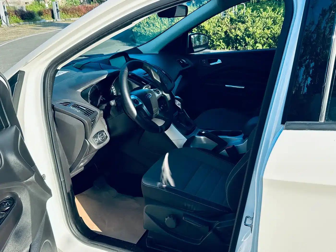 Ford Kuga 2013 1.6L GTDi 2WD Comfort Model — миниатюра 12