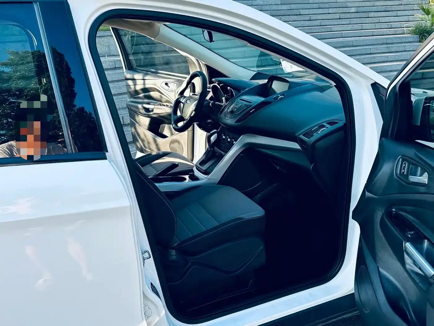 Ford Kuga 2013 1.6L GTDi 2WD Comfort Model — миниатюра 13