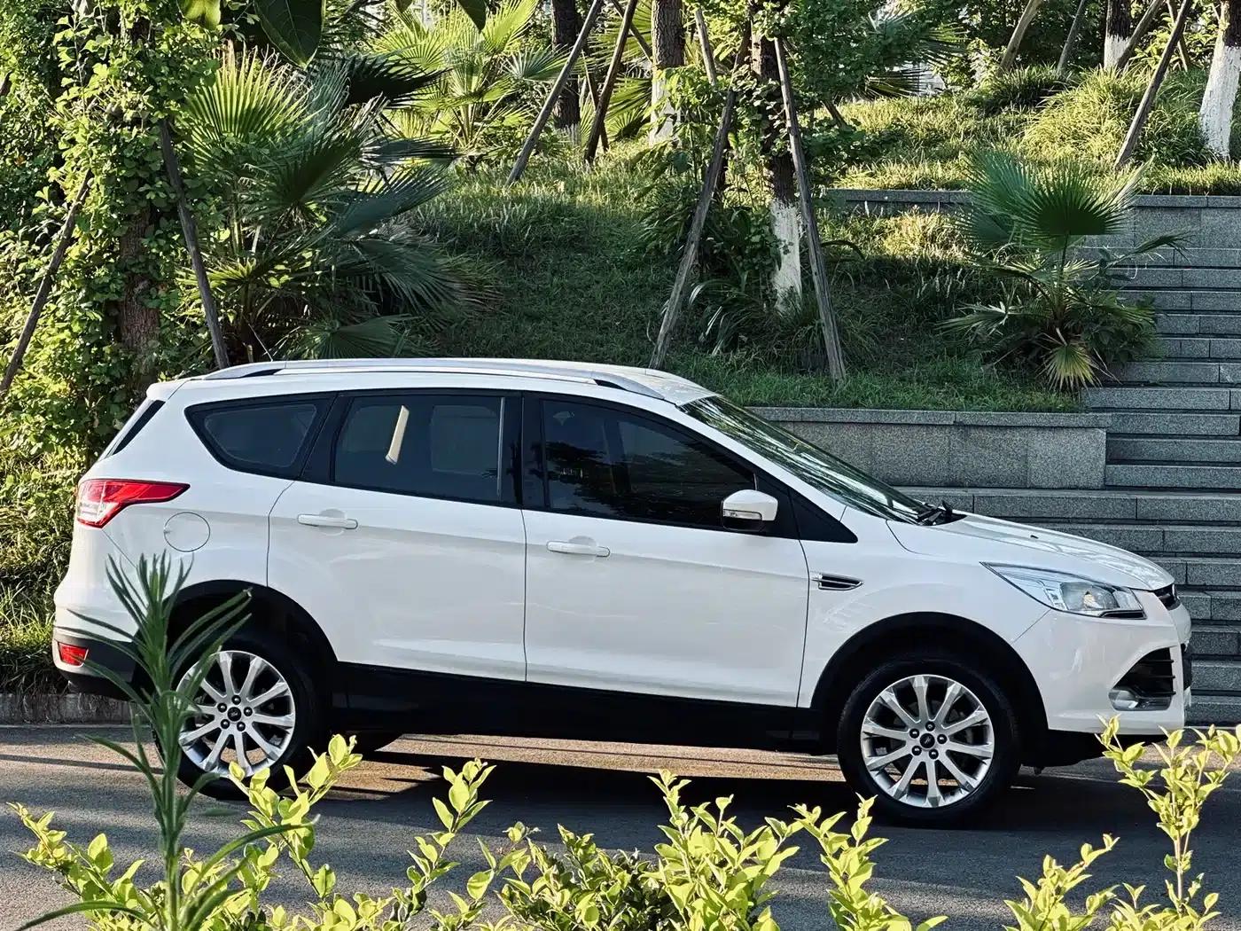 Ford Kuga 2013 1.6L GTDi 2WD Comfort Model — миниатюра 14