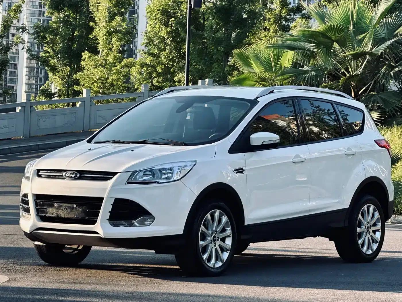 Ford Kuga 2013 1.6L GTDi 2WD Comfort Model — миниатюра 3