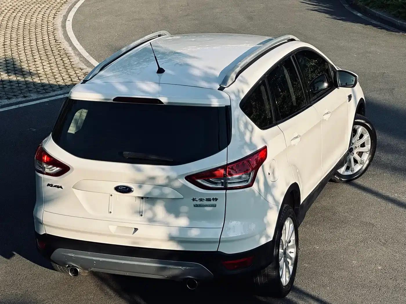 Ford Kuga 2013 1.6L GTDi 2WD Comfort Model — миниатюра 5