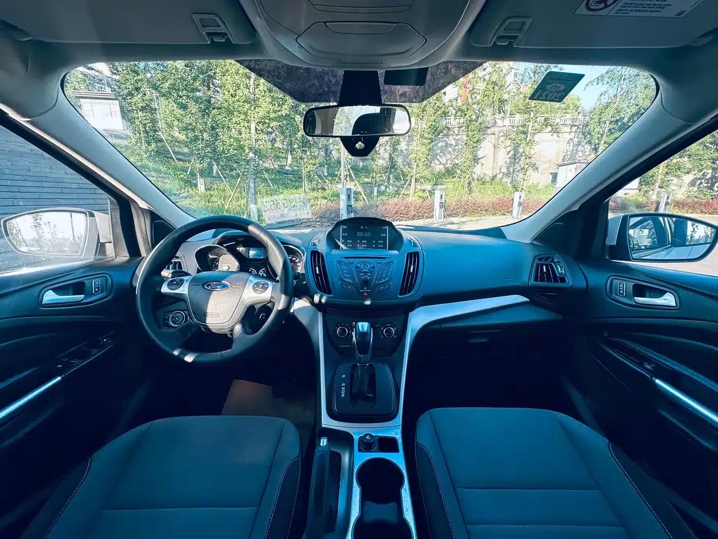 Ford Kuga 2013 1.6L GTDi 2WD Comfort Model — миниатюра 8