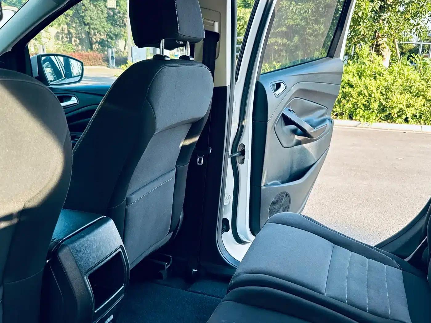 Ford Kuga 2013 1.6L GTDi 2WD Comfort Model — миниатюра 10