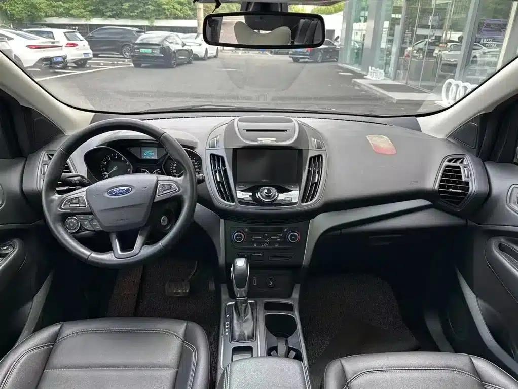 2018 Ford Kuga EcoBoost 180 2WD Platinum Edition — миниатюра 11