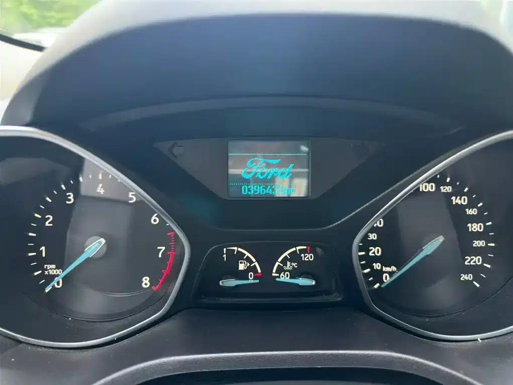 2018 Ford Kuga EcoBoost 180 2WD Platinum Edition — миниатюра 14