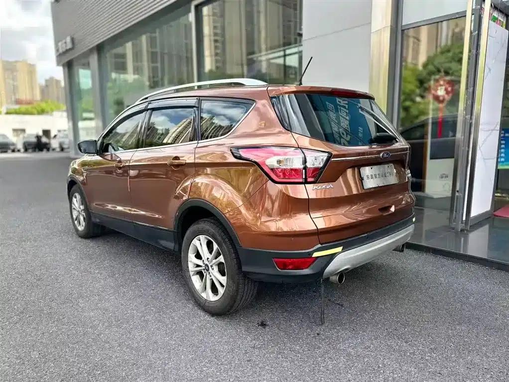 2018 Ford Kuga EcoBoost 180 2WD Platinum Edition — миниатюра 5