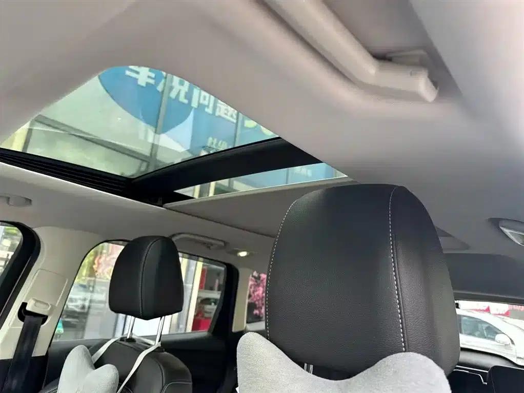 2018 Ford Kuga EcoBoost 180 2WD Platinum Edition — миниатюра 9