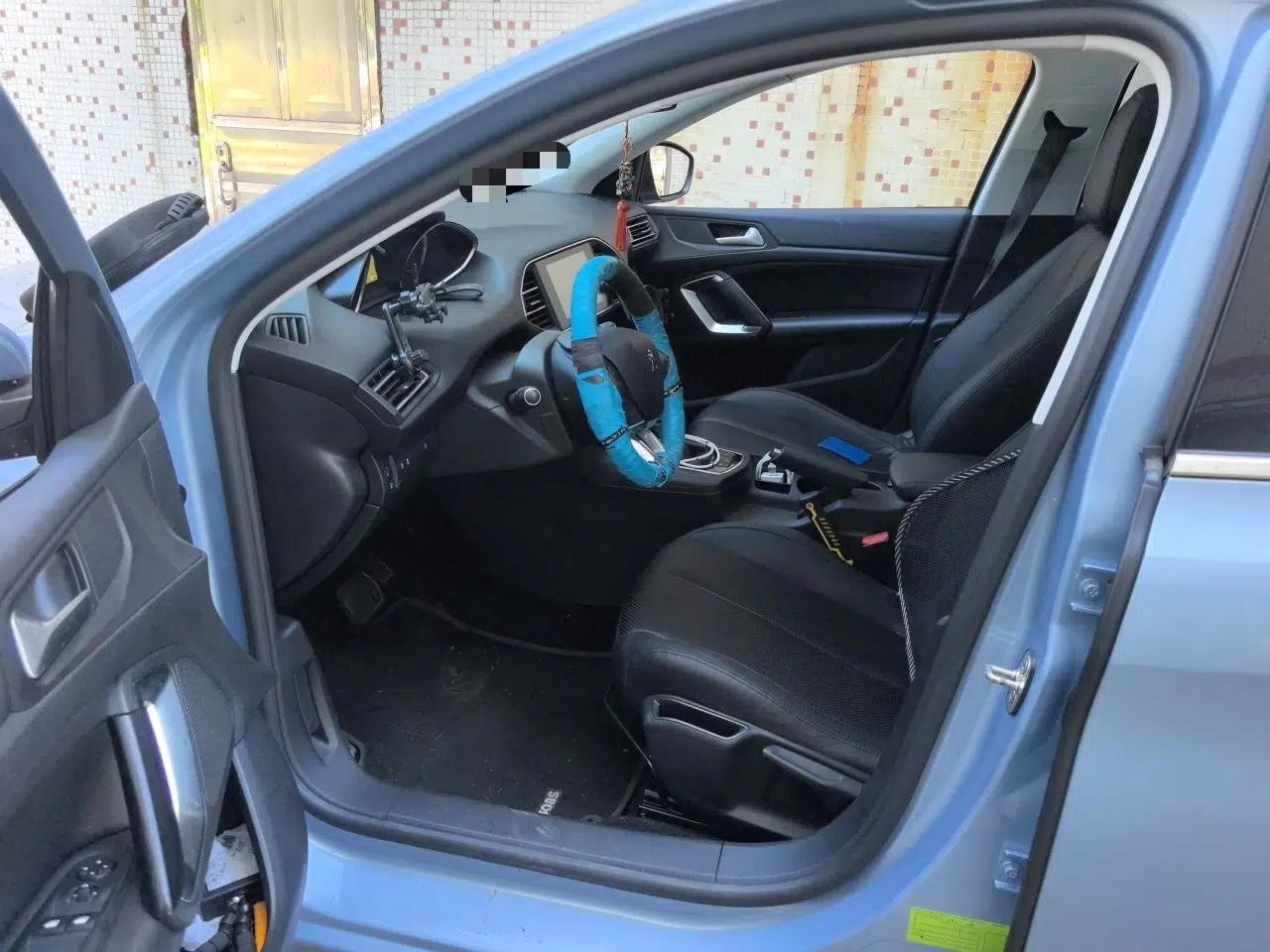 Peugeot 308S 2015 1.2T Automatic Jingchi Edition — миниатюра 16