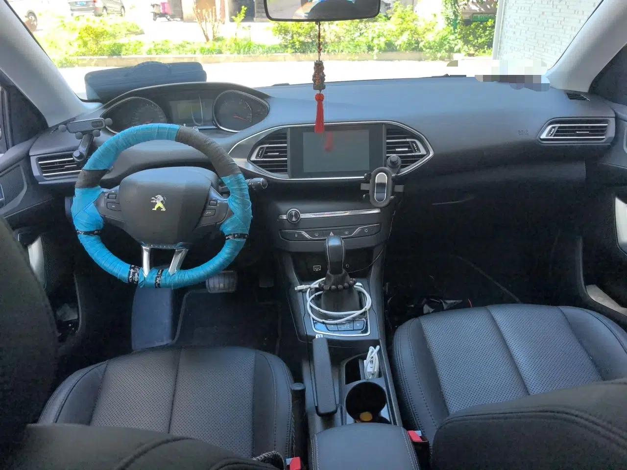 Peugeot 308S 2015 1.2T Automatic Jingchi Edition — миниатюра 9