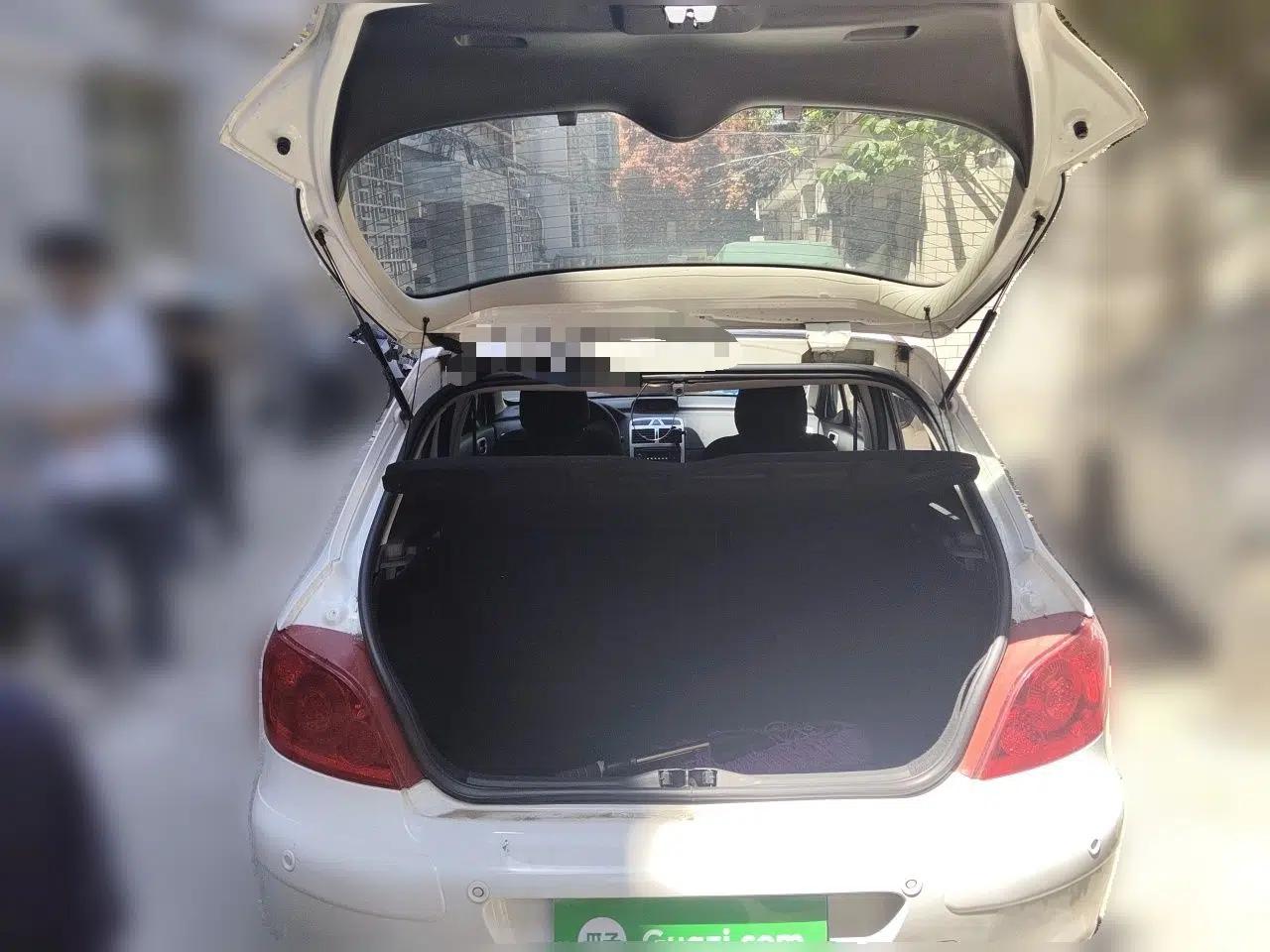 Peugeot 307 2013 Hatchback 1.6L Manual Comfort Edition — миниатюра 23