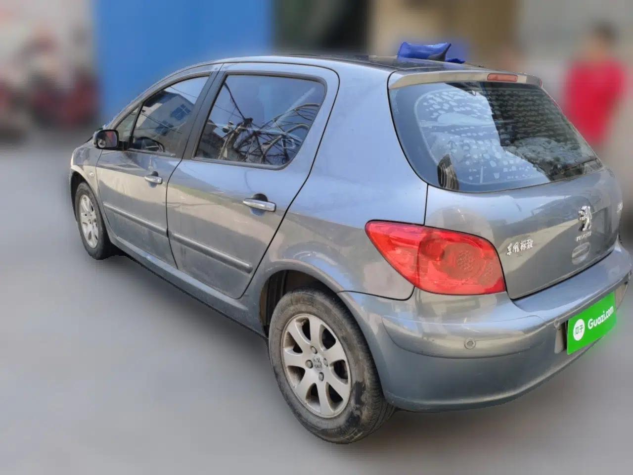 Peugeot 307 2012 Hatchback 1.6L Manual Comfort Edition — миниатюра 4