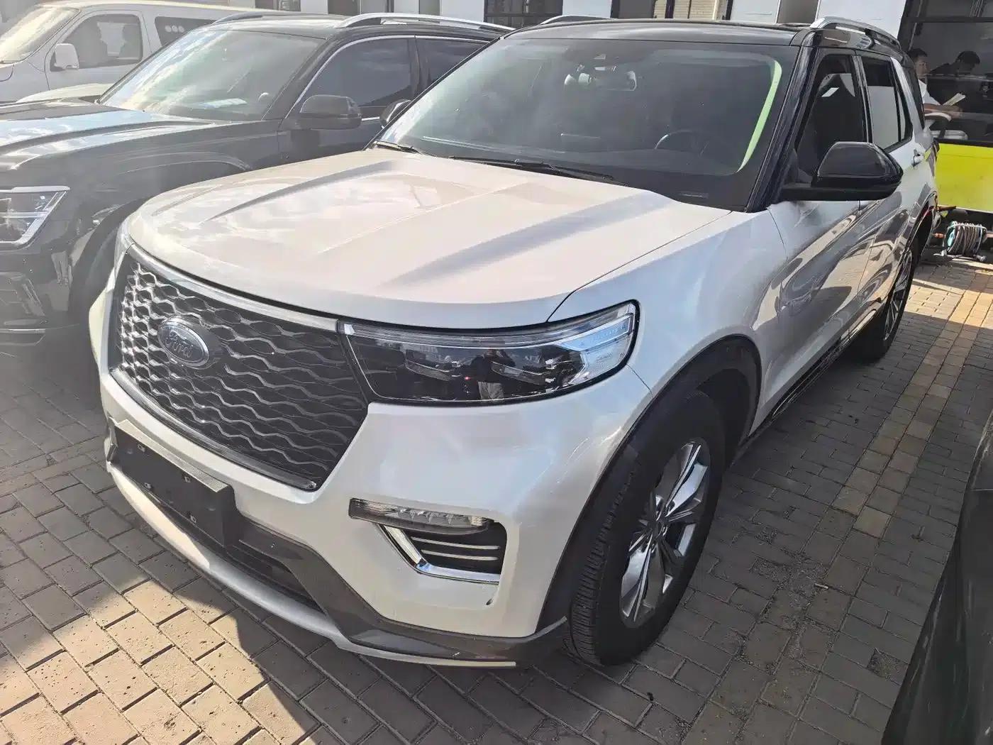 Explorer 2020 EcoBoost 285 4WD Fashion Edition 6-seater — миниатюра 1