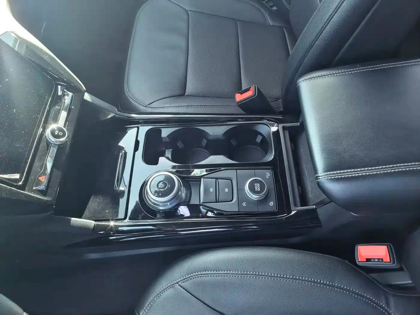 Explorer 2020 EcoBoost 285 4WD Fashion Edition 6-seater — миниатюра 12