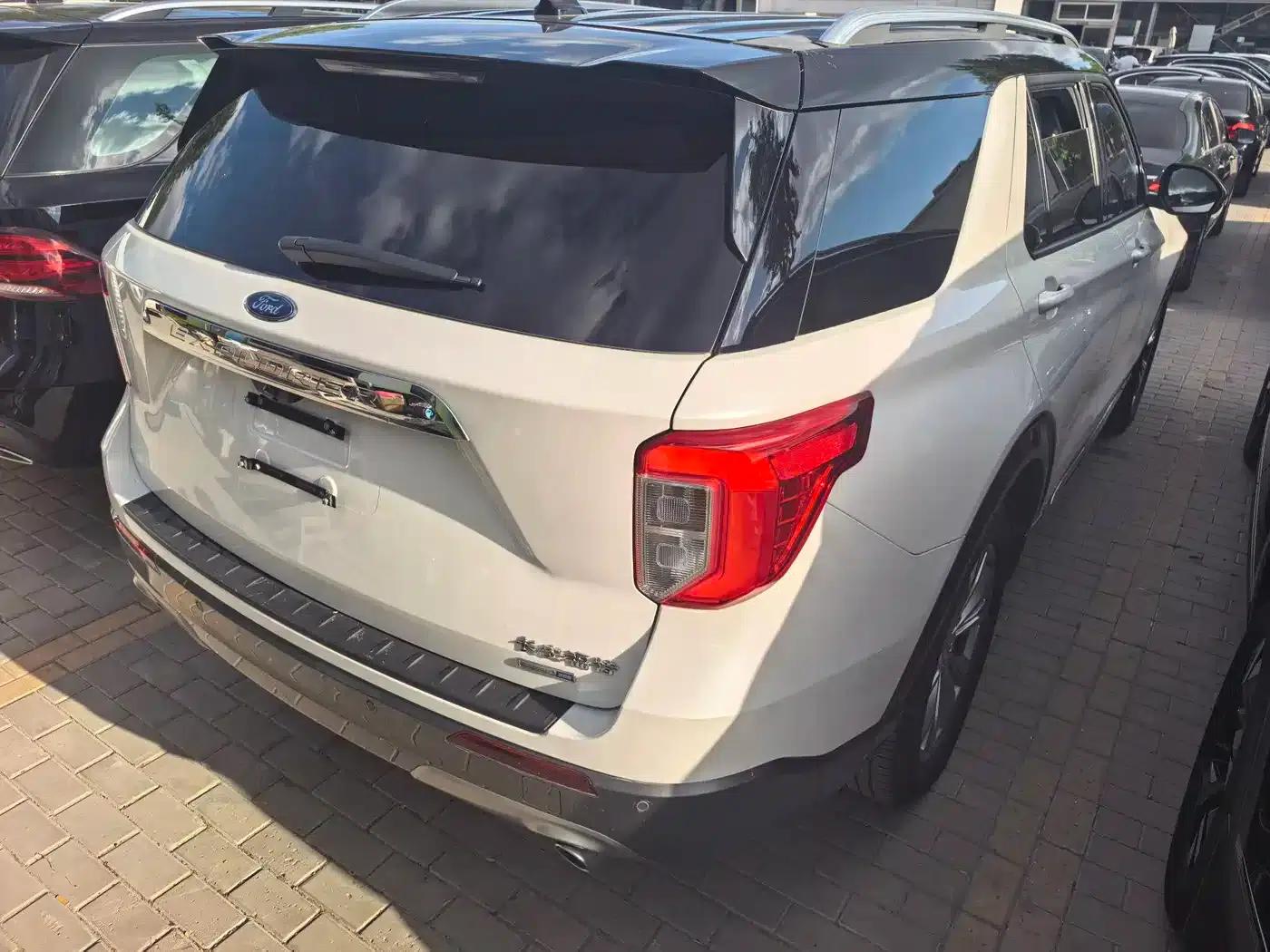 Explorer 2020 EcoBoost 285 4WD Fashion Edition 6-seater — миниатюра 3