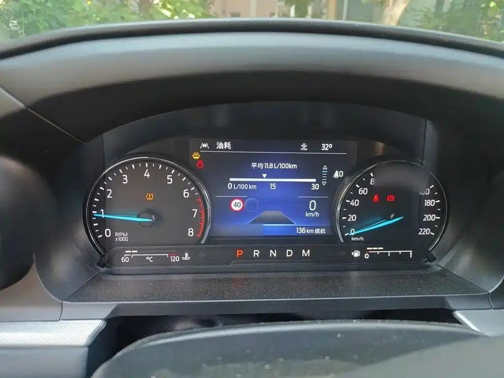 2020 Ford Explorer EcoBoost 285 Rear-Wheel Drive Fashion Edition 7-Seater — миниатюра 4