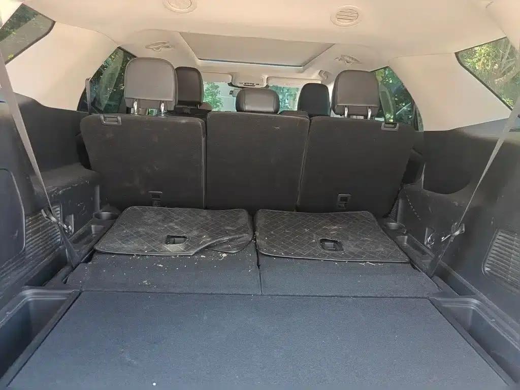 2020 Ford Explorer EcoBoost 285 Rear-Wheel Drive Fashion Edition 7-Seater — миниатюра 10