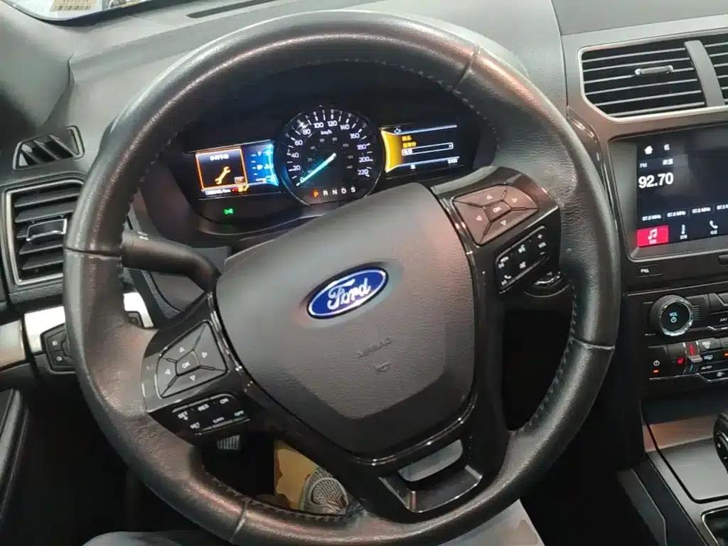 2017 Explorer 2.3T Fashion Edition (Imported) — миниатюра 11