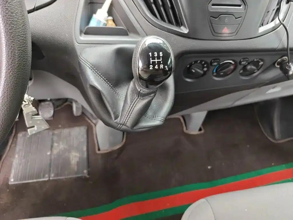 Ford Transit 2017 2.0T Diesel Multi-functional Commercial Vehicle, Central Wheelbase, Central Roof, National V Emission Standard — миниатюра 15