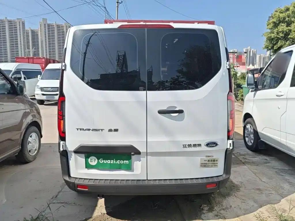 Ford Transit 2023 2.0T Diesel Manual Multi-functional Commercial Vehicle, Short Wheelbase, Low Roof, 5/6 Seats — миниатюра 6
