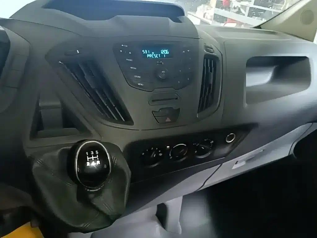 Ford Transit 2021 2.0T Diesel Manual Premium Commercial/Vehicle Type, 9 Seats, Central Wheelbase, Central Roof, China VI Emission Standard — миниатюра 13