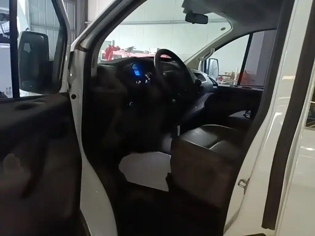 Ford Transit 2021 2.0T Diesel Manual Premium Commercial/Vehicle Type, 9 Seats, Central Wheelbase, Central Roof, China VI Emission Standard — миниатюра 16
