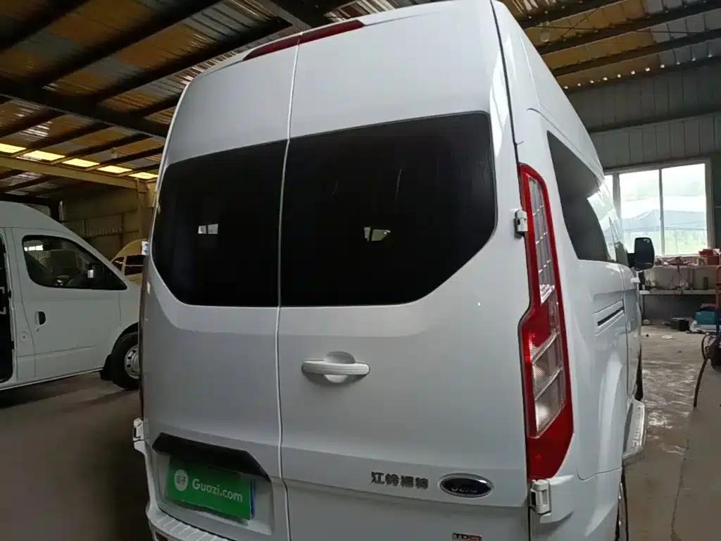 Ford Transit 2021 2.0T Diesel Manual Premium Commercial/Vehicle Type, 9 Seats, Central Wheelbase, Central Roof, China VI Emission Standard — миниатюра 6
