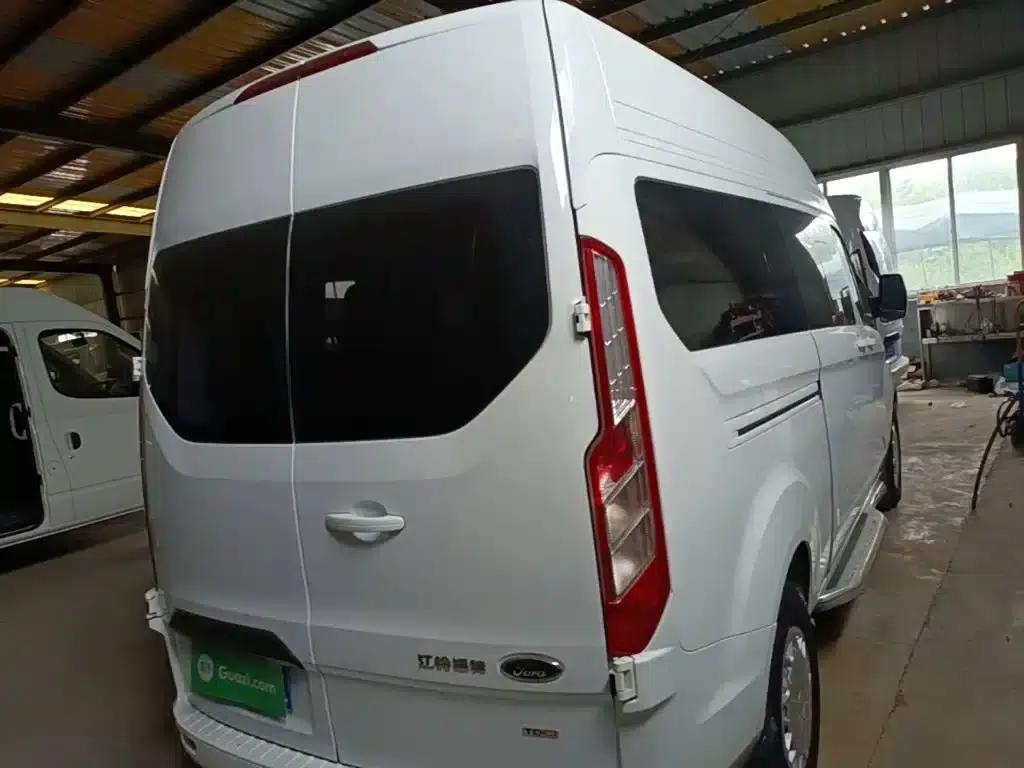 Ford Transit 2021 2.0T Diesel Manual Premium Commercial/Vehicle Type, 9 Seats, Central Wheelbase, Central Roof, China VI Emission Standard — миниатюра 7