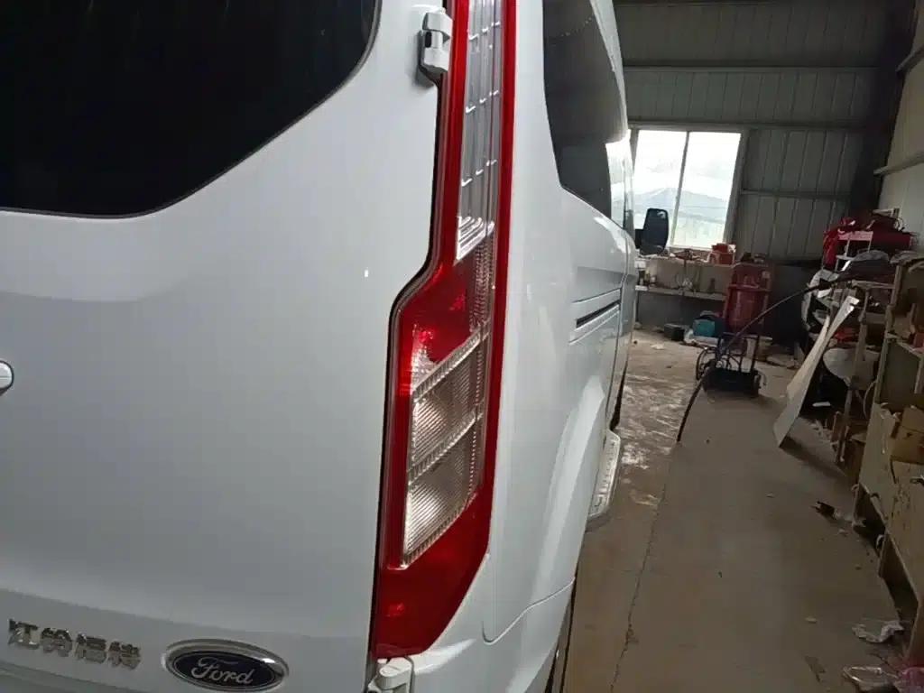 Ford Transit 2021 2.0T Diesel Manual Premium Commercial/Vehicle Type, 9 Seats, Central Wheelbase, Central Roof, China VI Emission Standard — миниатюра 8