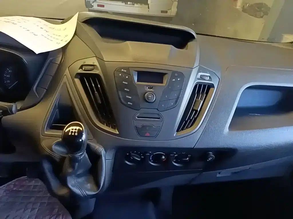 Ford Transit 2019 2.0T Diesel Commercial Vehicle, Mid-Wheelbase, Mid-Roof, 9-Seater, China VI Emission Standard — миниатюра 13