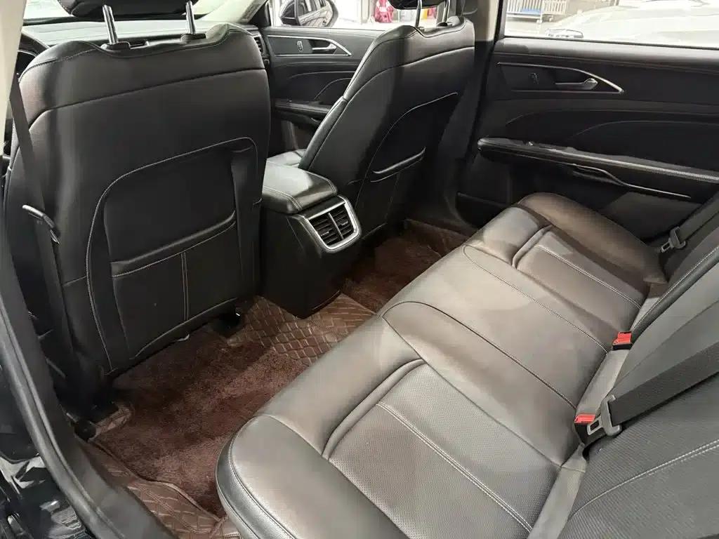 2017 Taurus EcoBoost 180 Luxury — миниатюра 7