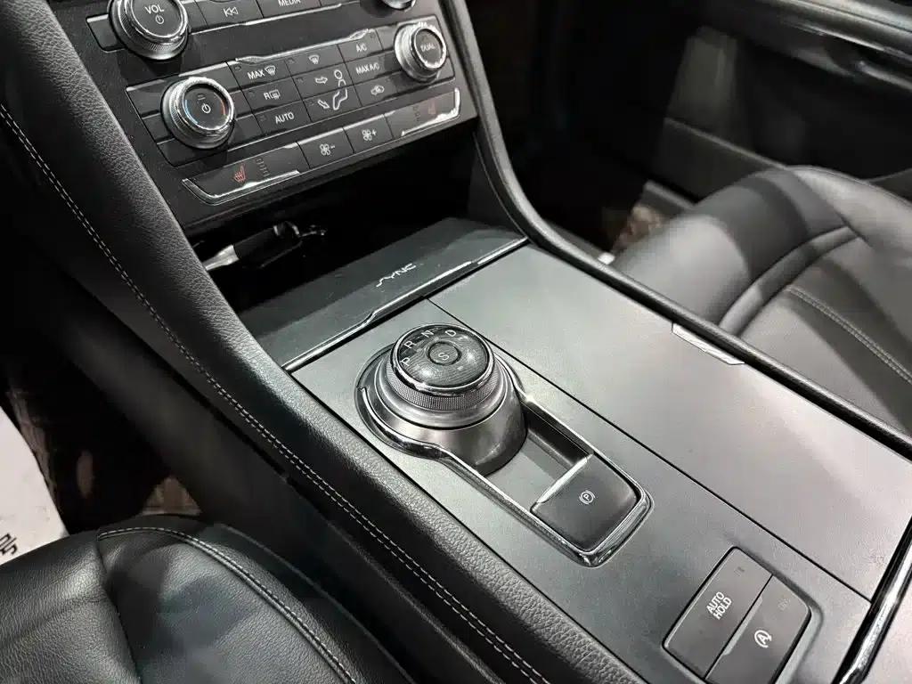 2017 Taurus EcoBoost 180 Luxury — миниатюра 9