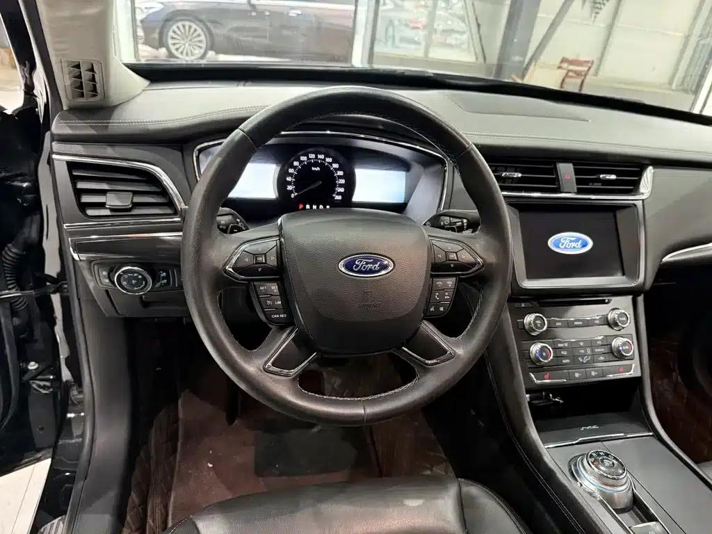 2017 Taurus EcoBoost 180 Luxury — миниатюра 10