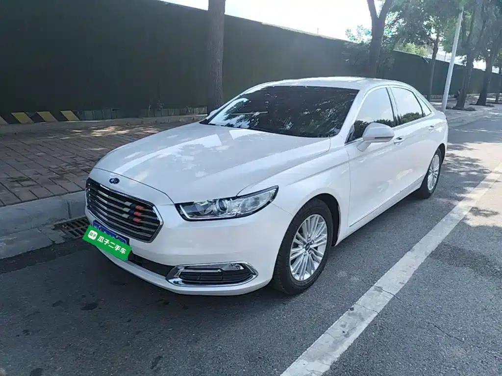Taurus 2017 EcoBoost 245 Fashion Edition — миниатюра 1