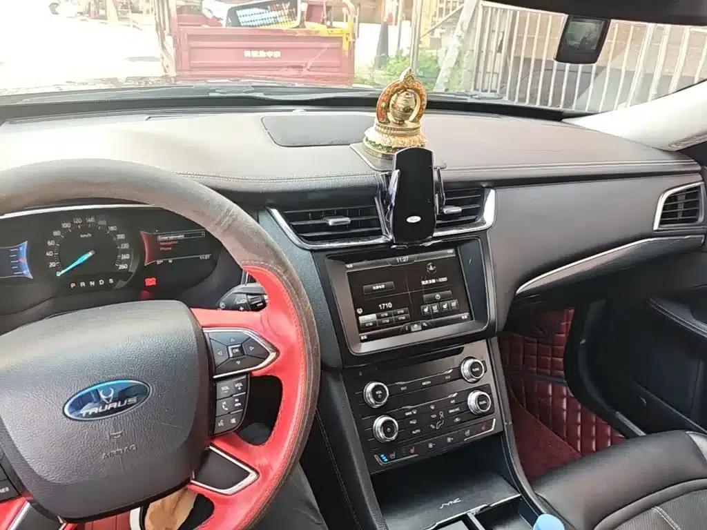 2015 Taurus EcoBoost 245 Fashion Edition — миниатюра 10