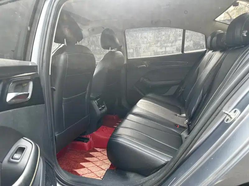Roewe i5 2021 1.5L CVT Platinum Edition — миниатюра 9