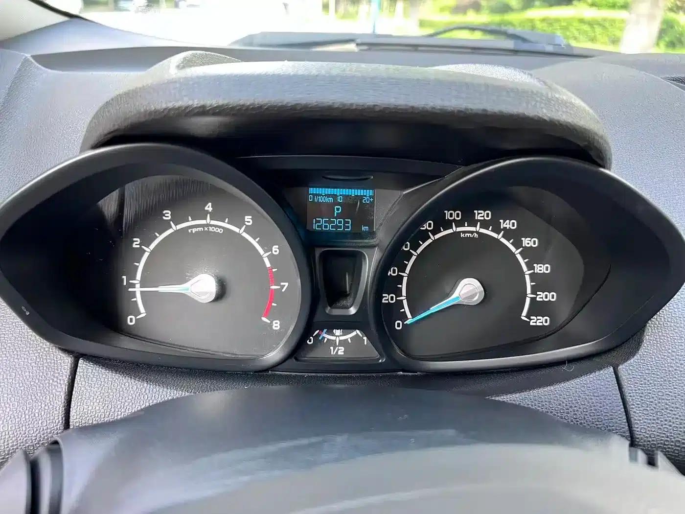 EcoSport 2013 1.5L Automatic Fashion Edition — миниатюра 17