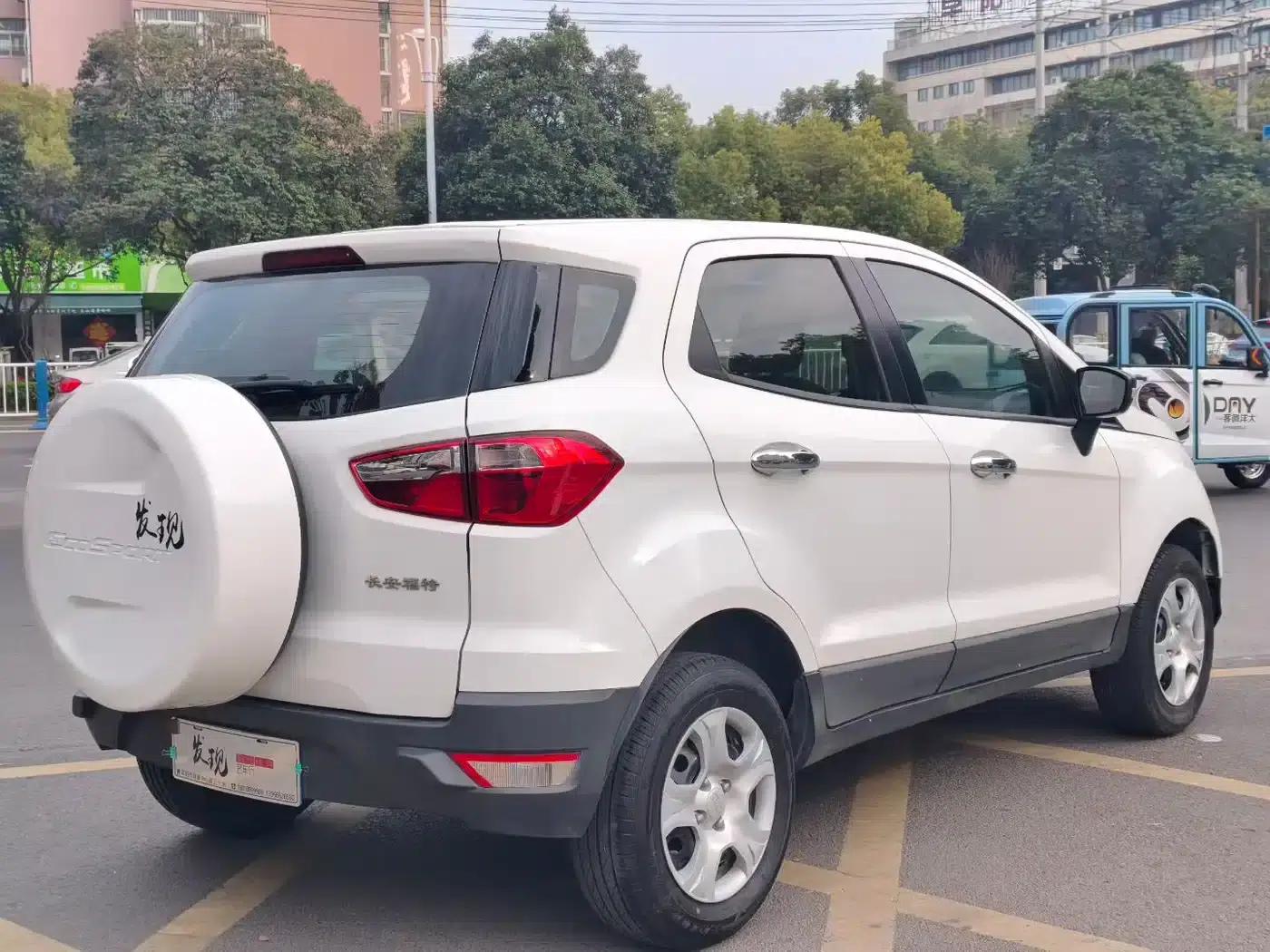 EcoSport 2013 1.5L Manual Comfort Model — миниатюра 9