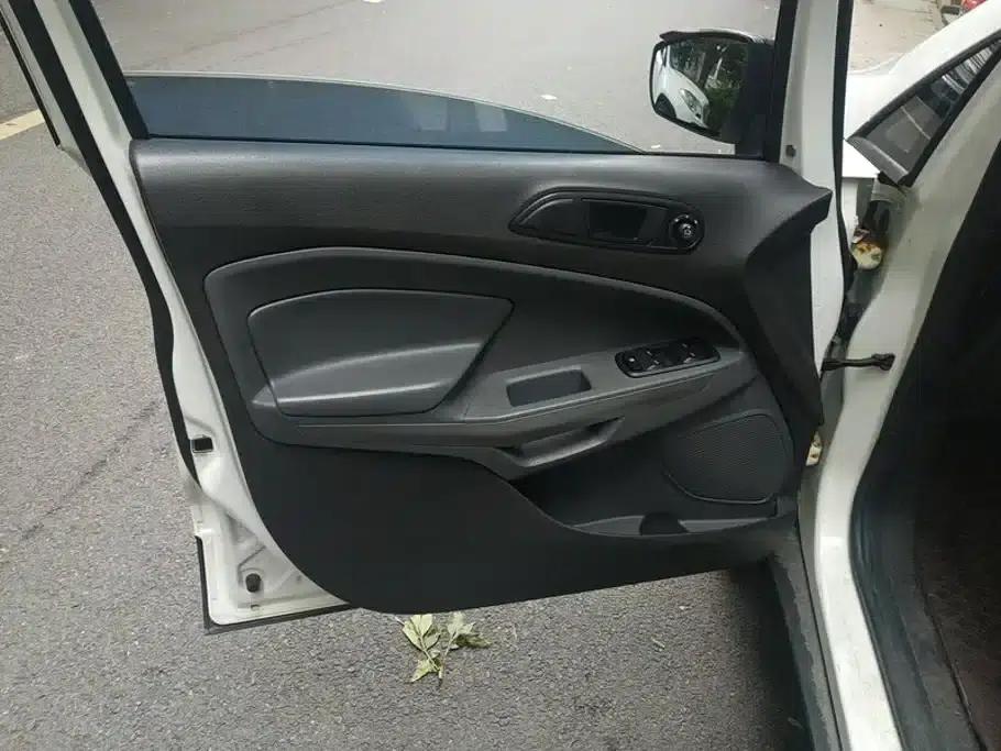 EcoSport 2013 1.5L Manual Comfort Model — миниатюра 7