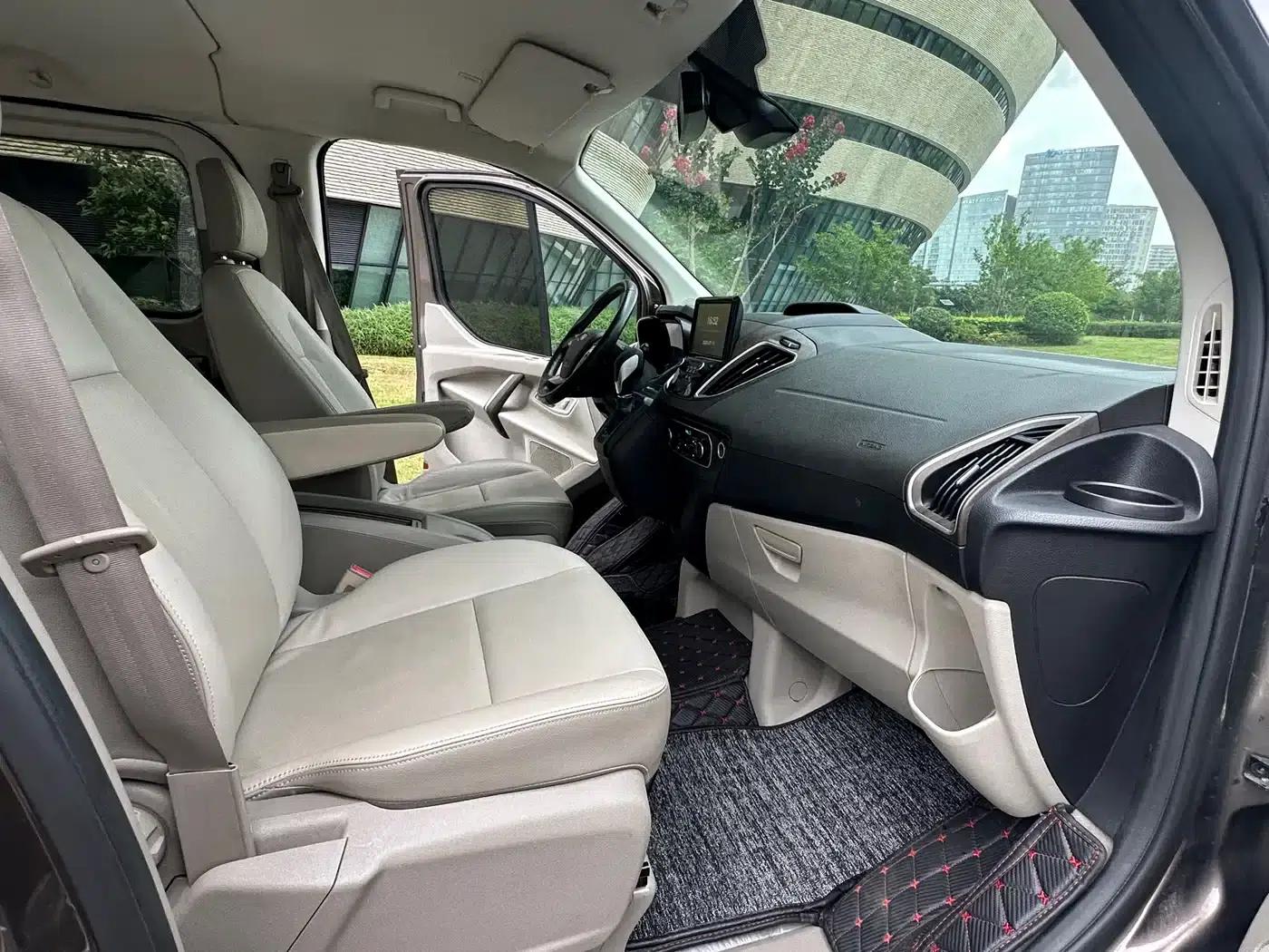 Tourneo 2017 2.0T Automatic Elite Edition — миниатюра 16