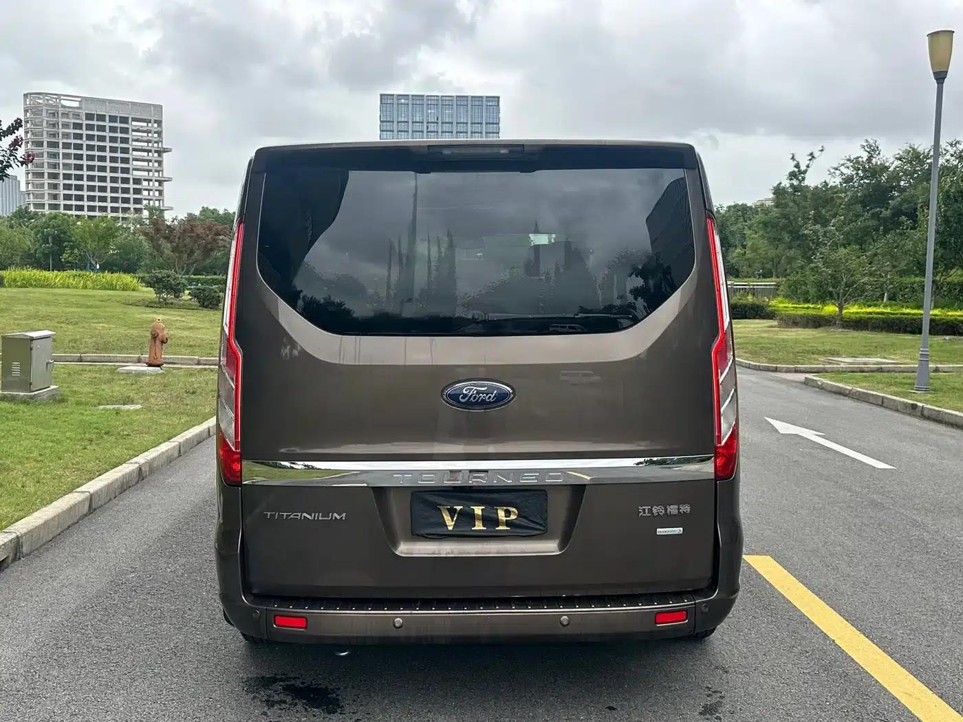 Tourneo 2017 2.0T Automatic Elite Edition — миниатюра 6