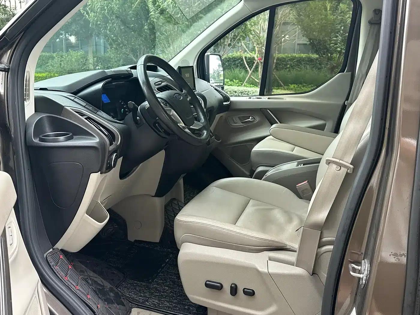 Tourneo 2017 2.0T Automatic Elite Edition — миниатюра 7