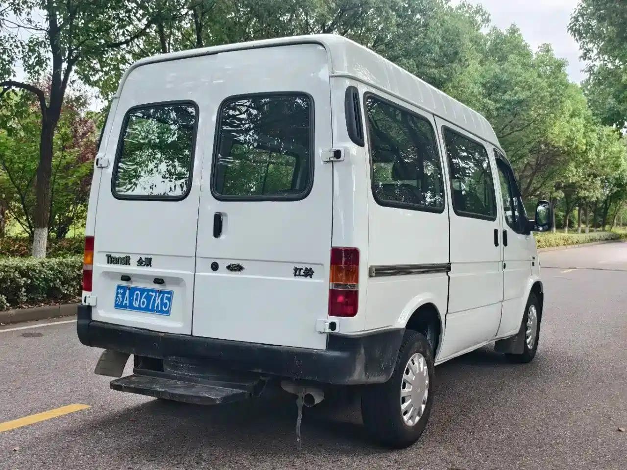 Classic Ford Transit 2016 2.8T Diesel Short Wheelbase 6-Seat Mid-Roof Multi-Purpose Vehicle JX493ZLQ4 — миниатюра 4
