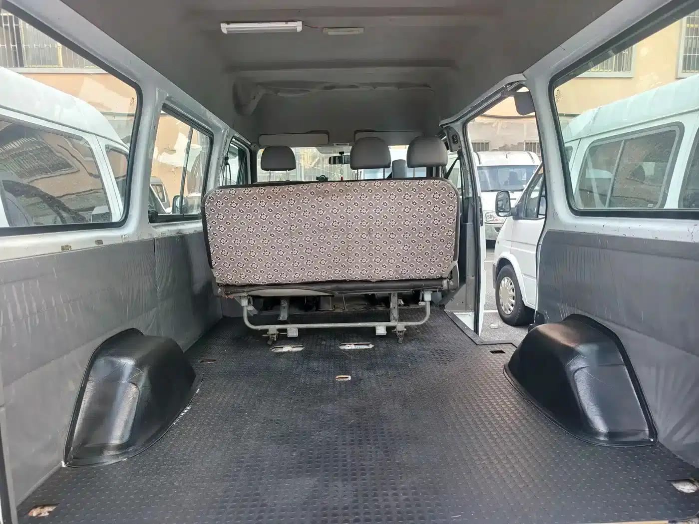 Classic Ford Transit 2016 2.8T Diesel Short Wheelbase 6-Seat Mid-Roof Multi-Purpose Vehicle JX493ZLQ4 — миниатюра 7