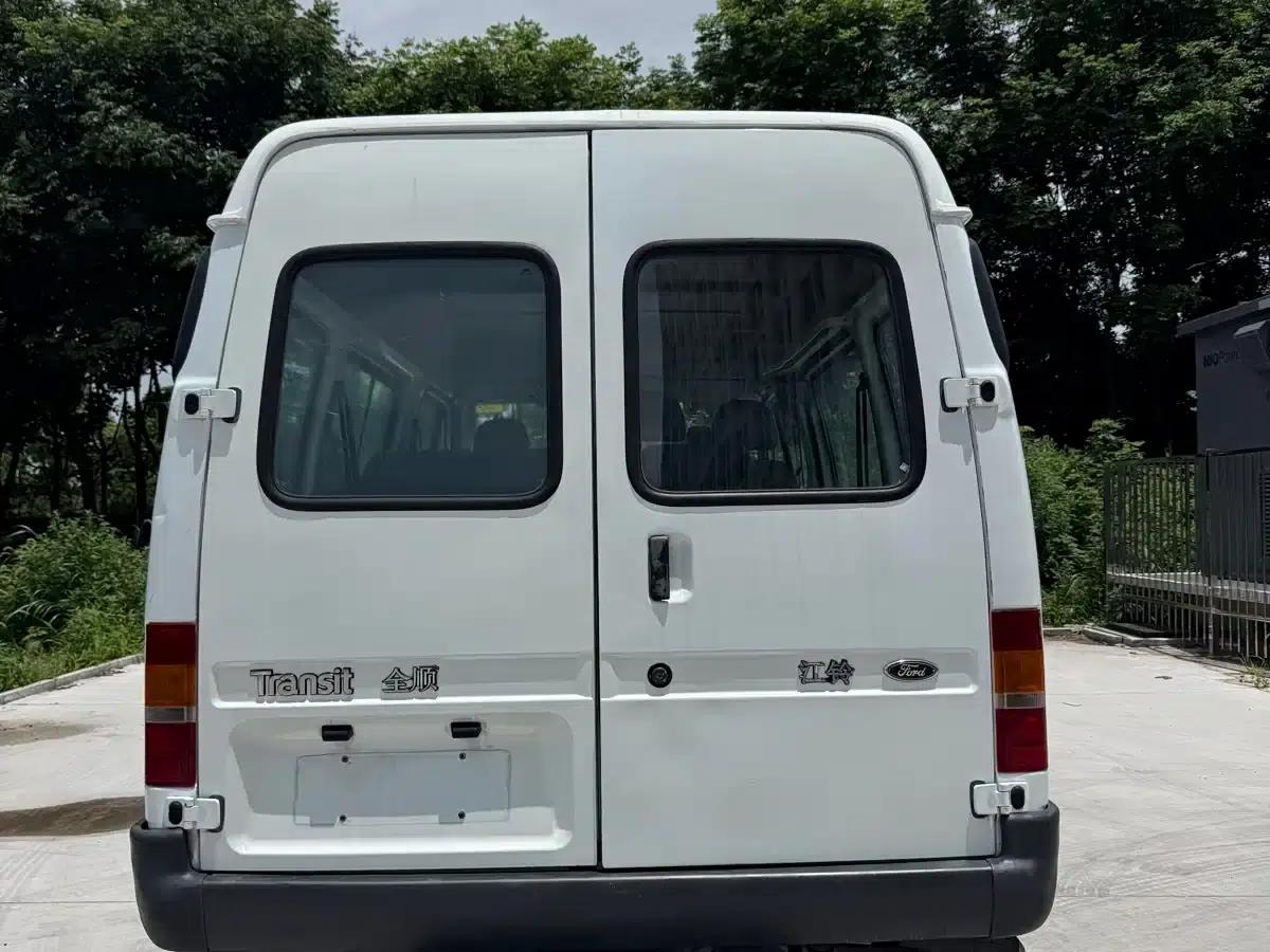 Classic Ford Transit 2016 2.8T Diesel Short Wheelbase 6-Seat Mid-Roof Multi-Purpose Vehicle JX493ZLQ4 — миниатюра 5