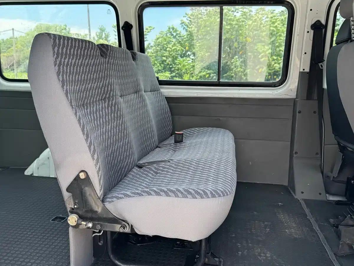 Classic Ford Transit 2016 2.8T Diesel Short Wheelbase 6-Seat Mid-Roof Multi-Purpose Vehicle JX493ZLQ4 — миниатюра 8